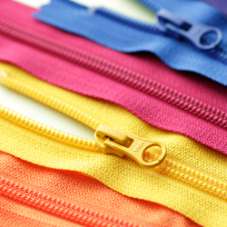 5 Plastic Waterproof Molded Zipper for Jacket Garments - China Vislon  Zipper and Zipper & Custom Pulls price